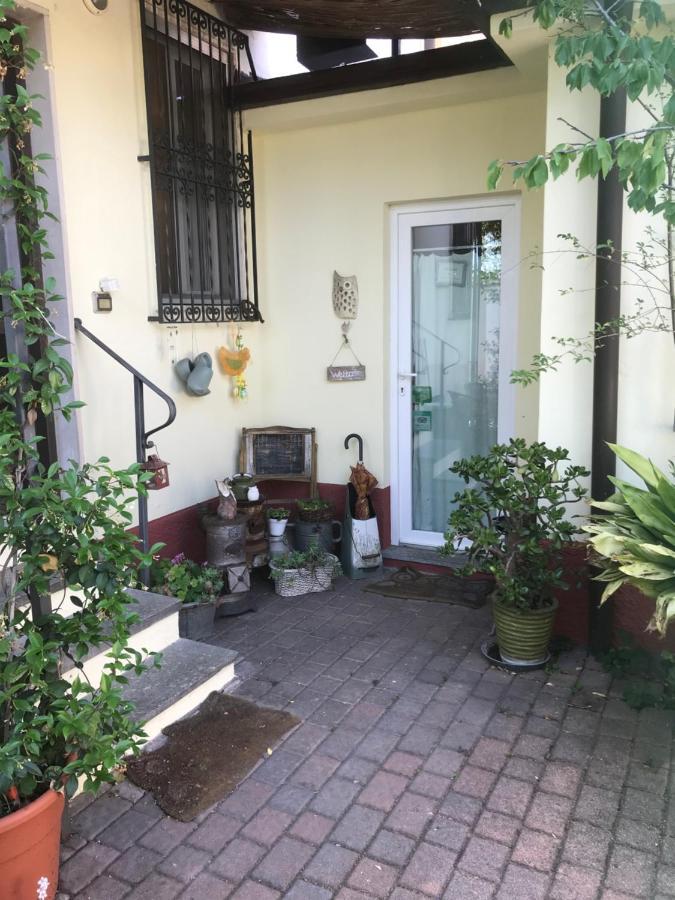 B&B La Sciguetta Magenta Exterior foto